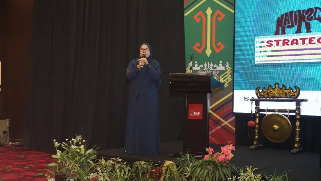 𝟏𝟏 𝐭𝐡 𝐀𝐒𝐌𝐈𝐋𝐀𝐌 𝟐𝟎𝟐𝟒(11th Annual Scientific Meeting of PERKI Lampung) SimposiumMinggu, 30 Juni 2024Dengan Tema (𝐒𝐭𝐫𝐚𝐭𝐞𝐠𝐢𝐜 𝐂𝐡𝐚𝐥𝐥𝐞𝐧𝐠𝐞𝐬 𝐢 (1)